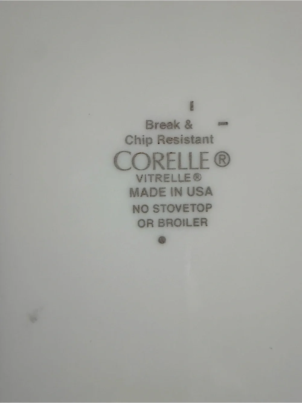 Set of 4 Corelle Vitrelle 10in Dinner Plate Classic Café Red Pattern